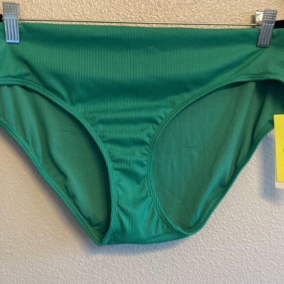 NWT- All in Motion- emerald green bikini bottoms- medium coverage- Size XL - Picture 2 of 8